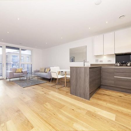 Stylish Family Sized 2 Bedroom Apartment London Bagian luar foto